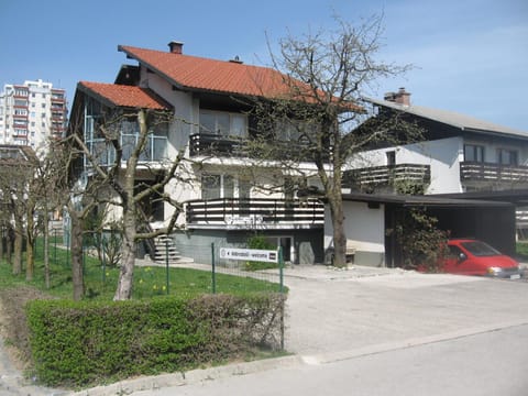 Property building, Neighbourhood, Street view, Parking