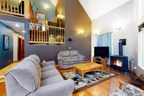 Breathtaking Hyak Home House in Snoqualmie Pass