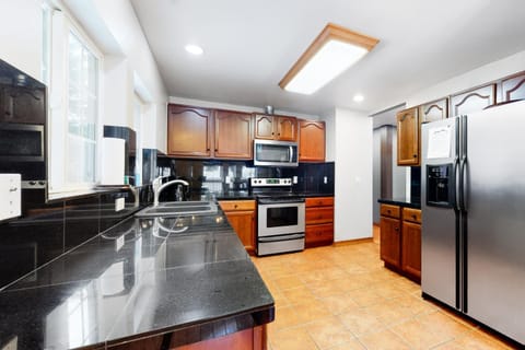 Breathtaking Hyak Home House in Snoqualmie Pass