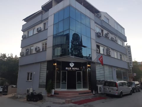 Property building, Facade/entrance, Property logo or sign