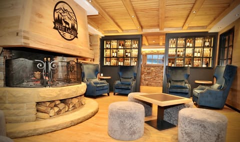 Lounge or bar