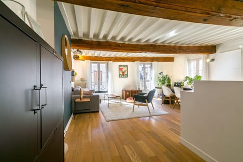 LE ROUSSEAU charme et authenticité- SRloc Apartment in Dijon
