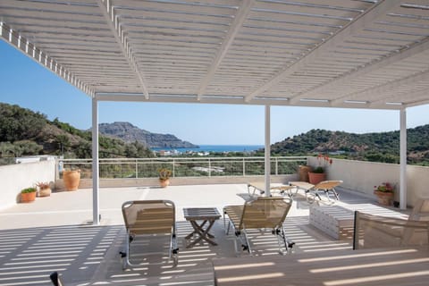 Day, Natural landscape, View (from property/room), Balcony/Terrace, Seating area, Mountain view, Sea view
