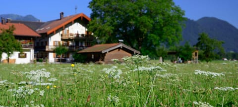 Ferienwohnungen Ramslerhof inkl. Chiemgaukarte Apartment in Ruhpolding