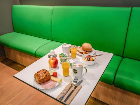 Activities, Sports, Breakfast