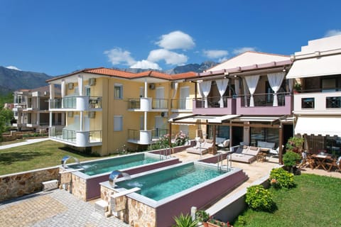 BBQ facilities, Garden view, Pool view, Sea view, Swimming pool, Parking