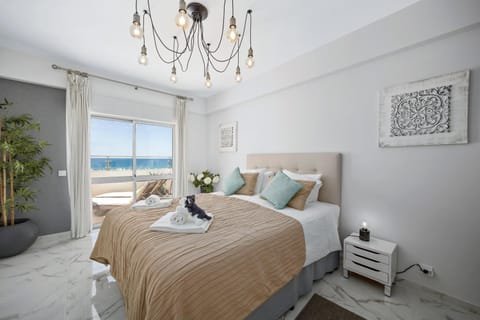 Bed, Bedroom, Sea view