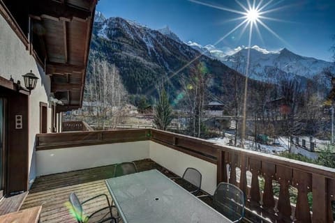Balcony/Terrace, Mountain view