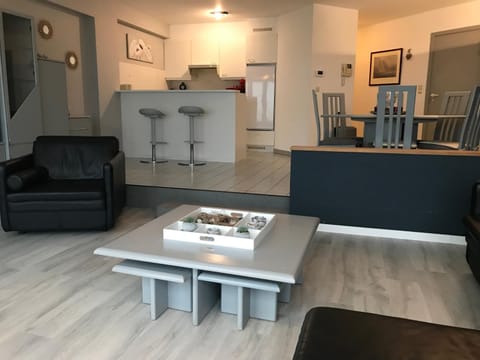 Appartement spacieux vue sur mer Apartment in Flanders