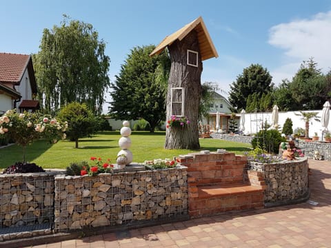 Patio, Day, Summer, Garden
