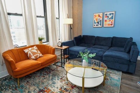 McCormick Place Modern 2BR Loft in Downtown Chicago Michigan Avenue with Optional Parking Near Soldier Field Apartment in South Loop