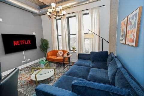 McCormick Place Modern 2BR Loft in Downtown Chicago Michigan Avenue with Optional Parking Near Soldier Field Apartment in South Loop