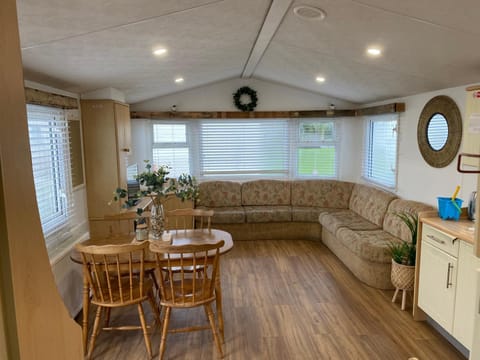 Great Deals at The Grange, Ingoldmells Apartment in Ingoldmells