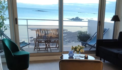 Balcony/Terrace, Living room, Sea view