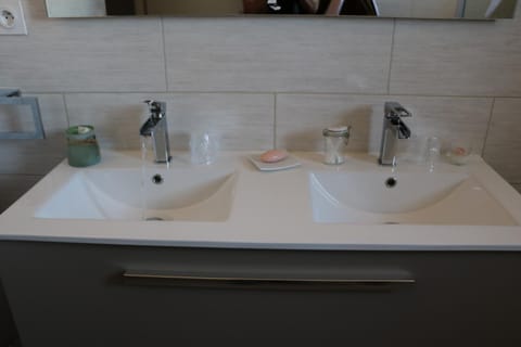 B&B L'Oustalet de Sylvie Bed and Breakfast in Villeneuve-lès-Avignon