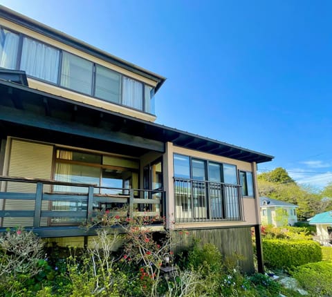 Property building, Neighbourhood, Balcony/Terrace, Balcony/Terrace, Other