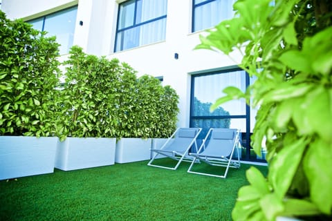 Garden, Balcony/Terrace