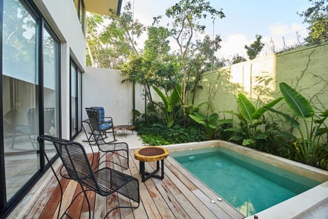 Patio, Garden, Balcony/Terrace, Swimming pool, Swimming pool