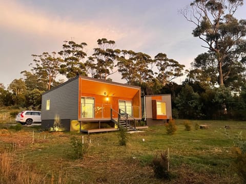 Property building, Natural landscape, Garden view
