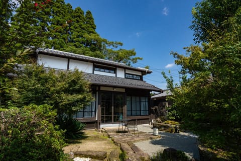 Property building, Day, Garden, Garden view