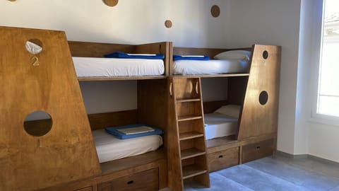 bunk bed