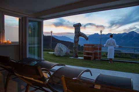 Spa and wellness centre/facilities, Mountain view