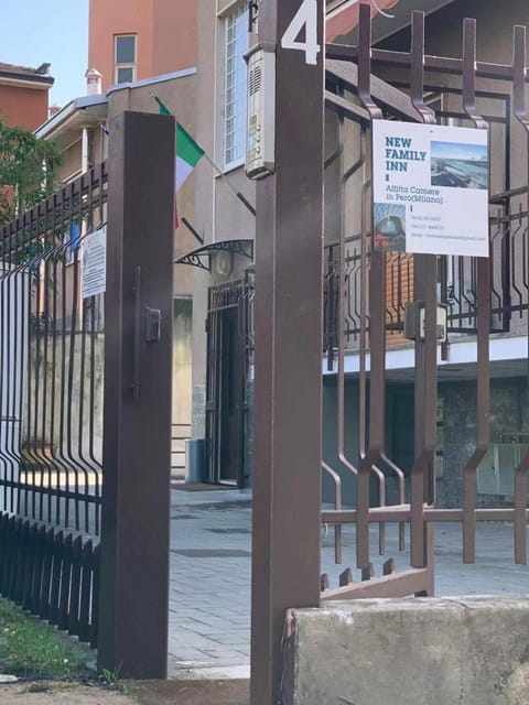 NEW FAMILY INN Bed and Breakfast in Rho