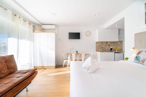 Living room, Photo of the whole room