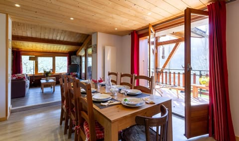 Chalet 8 personnes, face aux montagnes Chalet in Landry