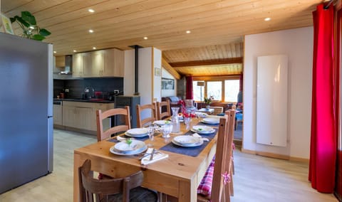 Chalet 8 personnes, face aux montagnes Chalet in Landry