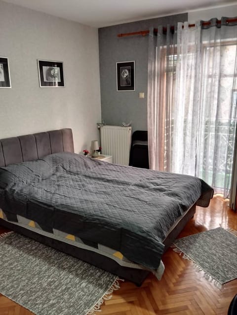 Bed, Living room, Photo of the whole room, Bedroom