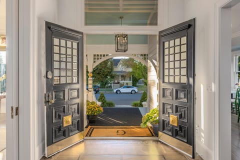 The George - Luxury Boutique Inn Bed and Breakfast in Napa Valley