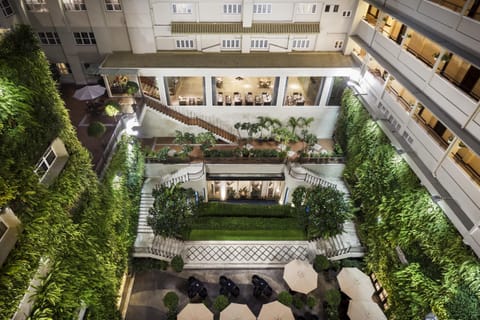 Facade/entrance, Garden