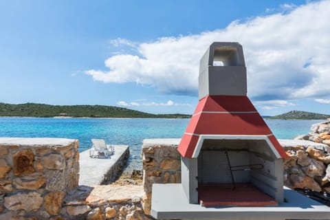 Patio, BBQ facilities