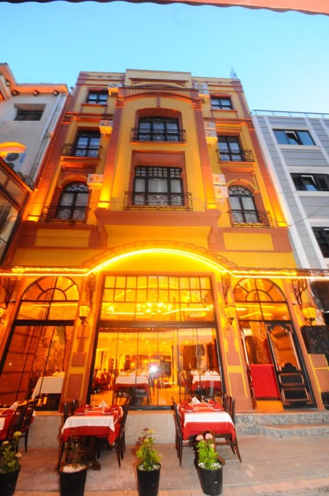 Property building, Facade/entrance