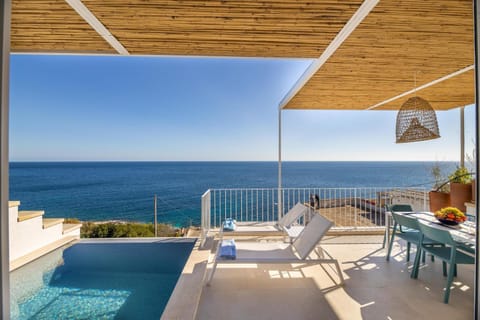 Sea view, Swimming pool