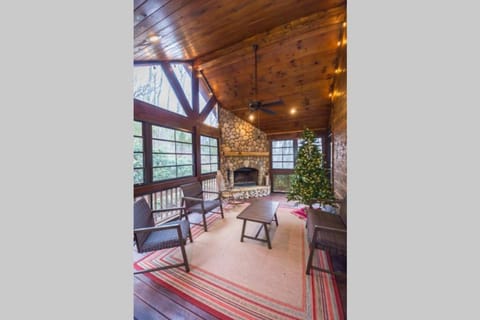 Secluded Cabin near Downtown Blue Ridge Cabin in Georgia