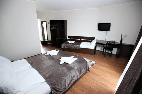 Shower, Toilet, Bathroom, TV and multimedia