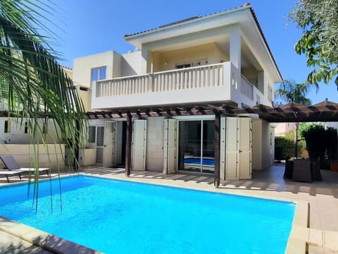 Balcony/Terrace, Swimming pool, Swimming pool