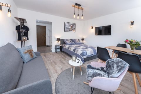 Living room, Bedroom