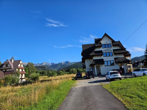 Property building, Spring, Mountain view