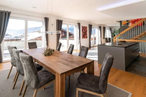 Dining area, Food, Food