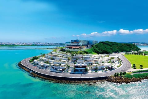 Property building, Day, Neighbourhood, Sea view, Location
