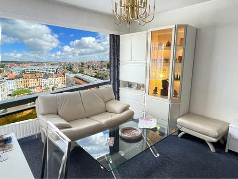 Patio, Spring, Day, Neighbourhood, Winter, Summer, Children play ground, View (from property/room), Balcony/Terrace, Balcony/Terrace, Living room, Lounge or bar, Seating area, Autumn, City view, Garden view, Landmark view, Street view, Shopping Area, Parking, internet, pet friendly, wardrobe, air conditioner