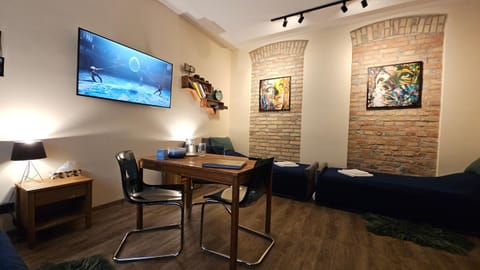 TV and multimedia, Living room, Seating area