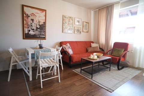 Living room, Dining area, Dinner