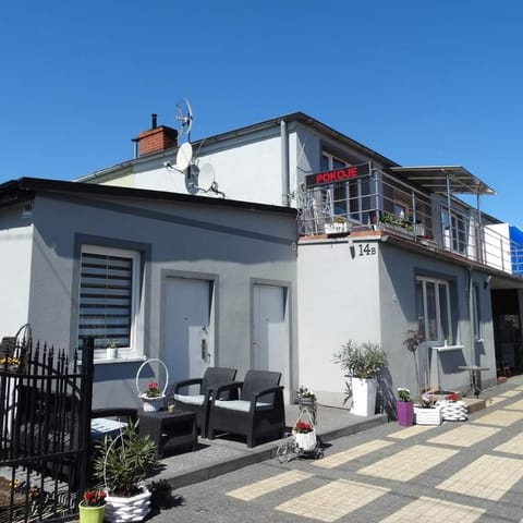 Property building, Facade/entrance