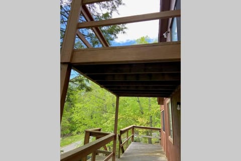 Regent Hilltop Cabin Cabin in Middle Smithfield