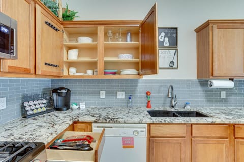 Private Patio and Yard Home By Tinker and Hospitals! House in Oklahoma City