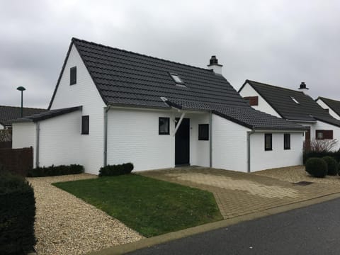 Nieuwendamme 130 vakantiewoning voor 6 personen House in Middelkerke